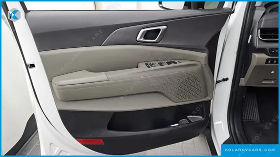 KIA CARNIVAL DIESEL 9-SEATER PRESTIGE