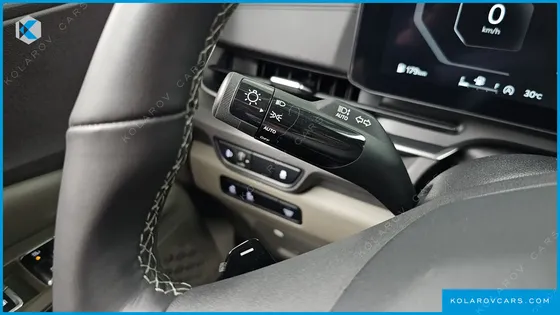 KIA CARNIVAL DIESEL 9-SEATER PRESTIGE