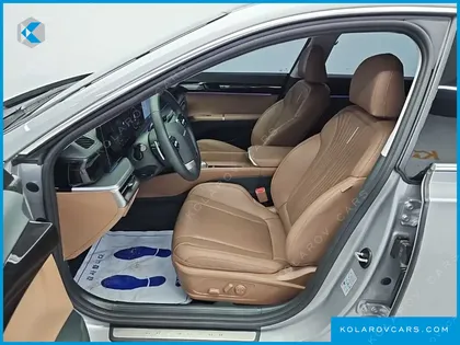 HYUNDAI GRANDEUR PREMIUM