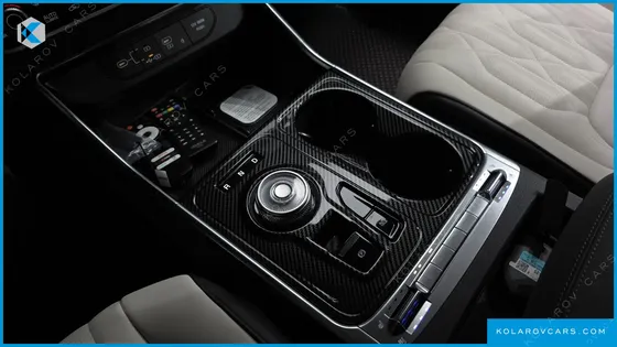 KIA CARNIVAL GASOLINE 9-SEATER NOBLESSE