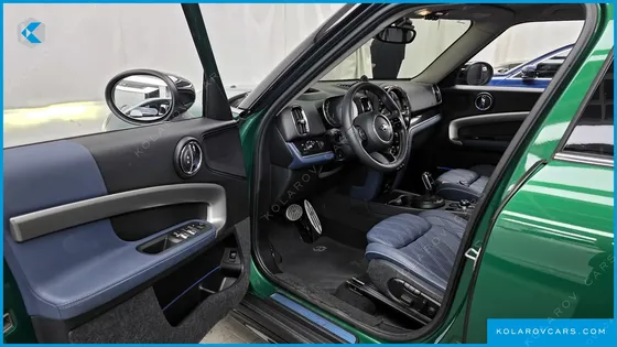 MINI COUNTRYMAN ALL4 CLASSIC LAUNCH PACK