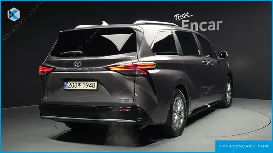 TOYOTA SIENNA 2.5 HYBRID AWD