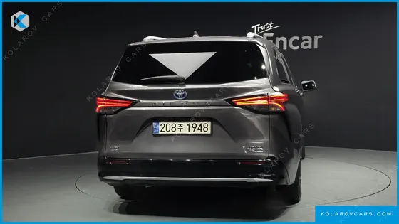 TOYOTA SIENNA 2.5 HYBRID AWD