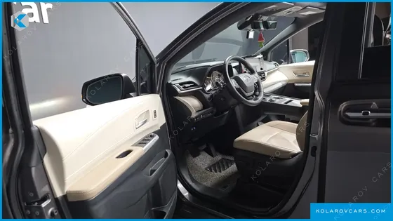 TOYOTA SIENNA 2.5 HYBRID AWD