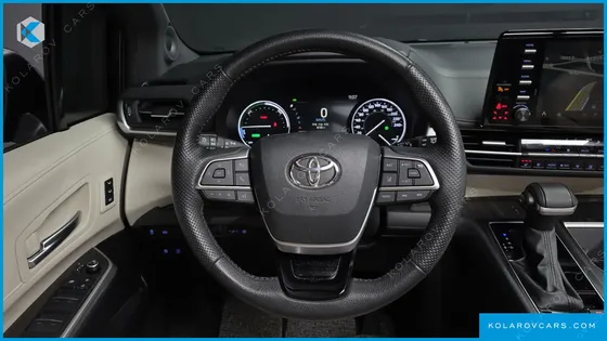 TOYOTA SIENNA 2.5 HYBRID AWD