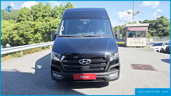 HYUNDAI SOLATI 15-SEATER