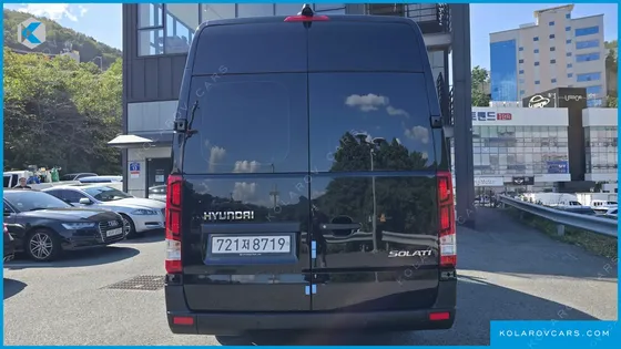 HYUNDAI SOLATI 15-SEATER