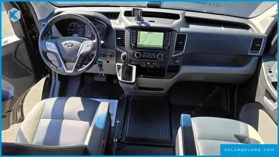 HYUNDAI SOLATI 15-SEATER