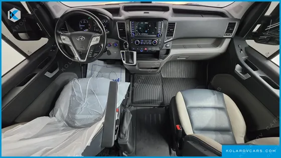 HYUNDAI SOLATI 15-SEATER