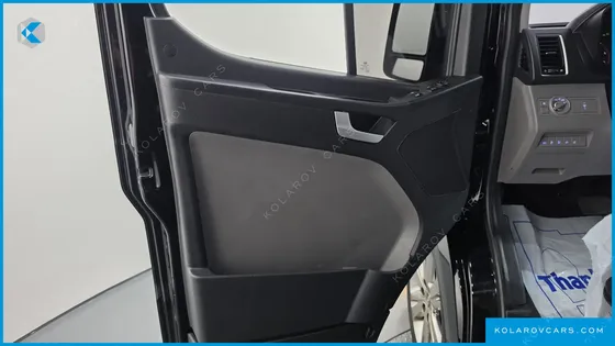 HYUNDAI SOLATI 15-SEATER