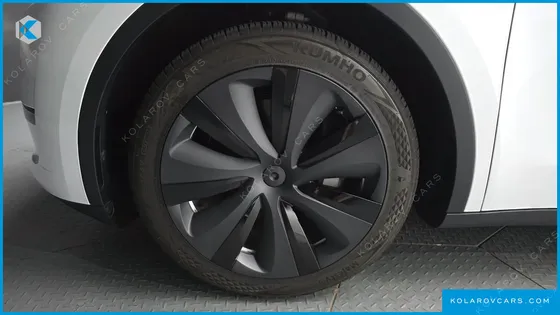 TESLA MODEL Y RWD