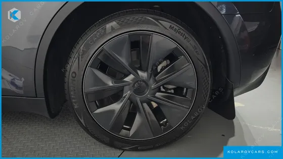 TESLA MODEL Y RWD