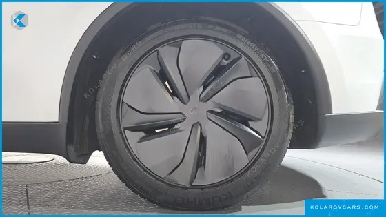 TESLA MODEL Y RWD