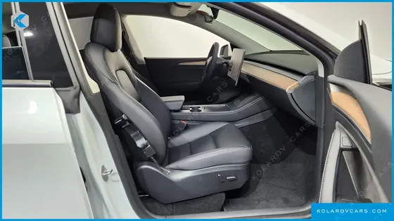 TESLA MODEL Y RWD