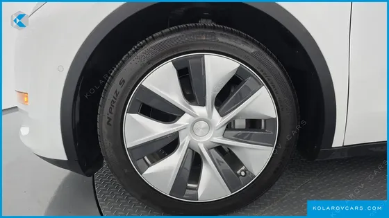 TESLA MODEL Y LONG RANGE AWD