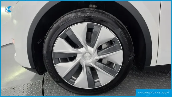 TESLA MODEL Y LONG RANGE AWD