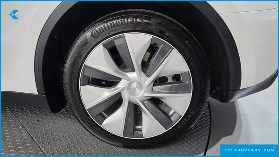 TESLA MODEL Y LONG RANGE AWD