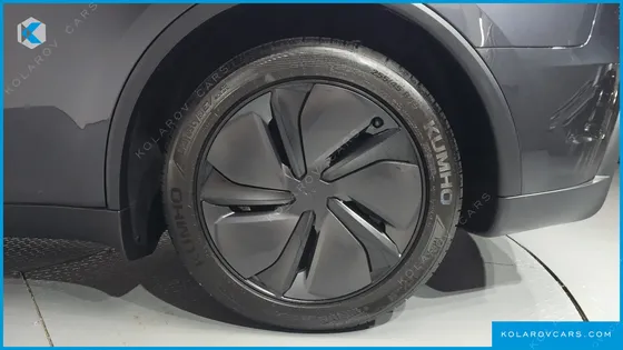 TESLA MODEL Y PREMIUM RWD