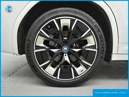 BMW IX3 M SPORTS