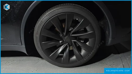 TESLA MODEL Y PREMIUM LONG RANGE AWD
