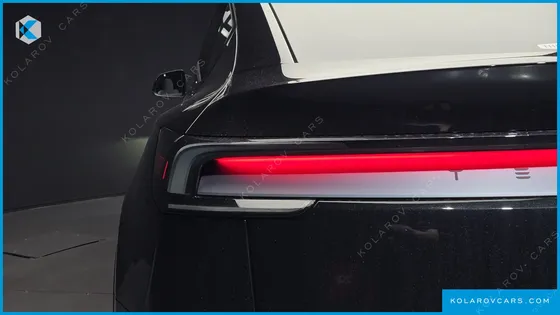 TESLA MODEL Y PREMIUM LONG RANGE AWD