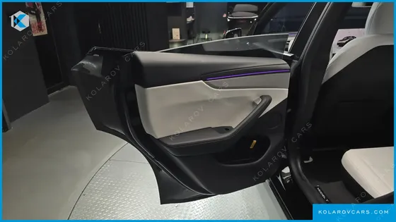 TESLA MODEL Y PREMIUM LONG RANGE AWD
