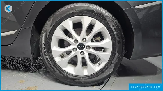 KIA K8 2.5 GASOLINE 2WD