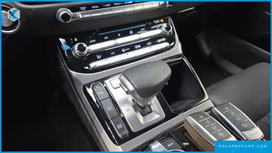GENESIS EQ900 3.8 GDI AWD