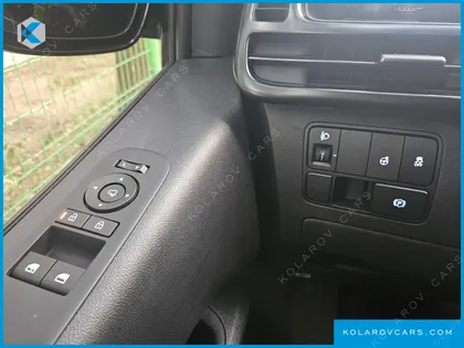 HYUNDAI STARIA L3.5 CARGO 5-SEATER