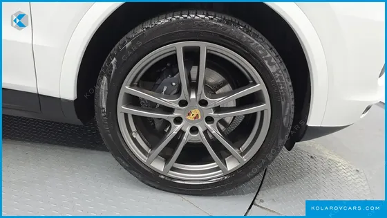 PORSCHE CAYENNE 3.0