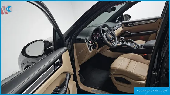 PORSCHE CAYENNE 3.0 PLATINUM EDITION