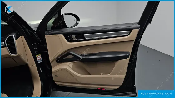 PORSCHE CAYENNE 3.0 PLATINUM EDITION