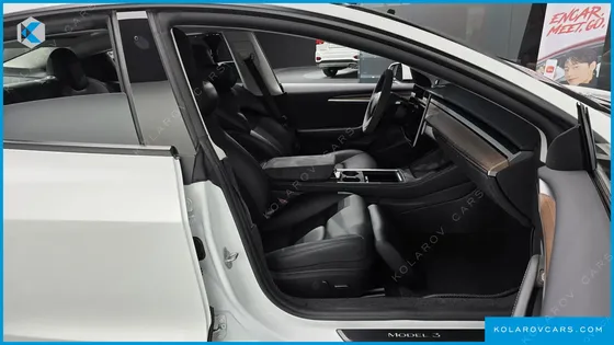 TESLA MODEL 3 RWD