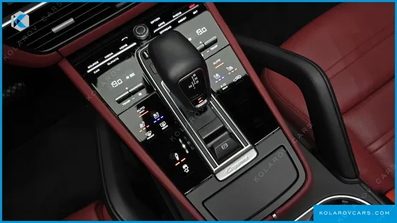 PORSCHE CAYENNE 3.0 PLATINUM EDITION