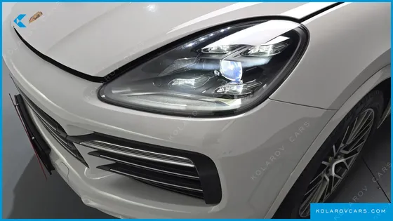PORSCHE CAYENNE 3.0 PLATINUM EDITION