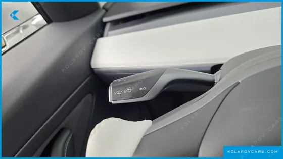 TESLA MODEL 3 STANDARD RANGE PLUE RWD