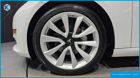 TESLA MODEL 3 LONG RANGE AWD