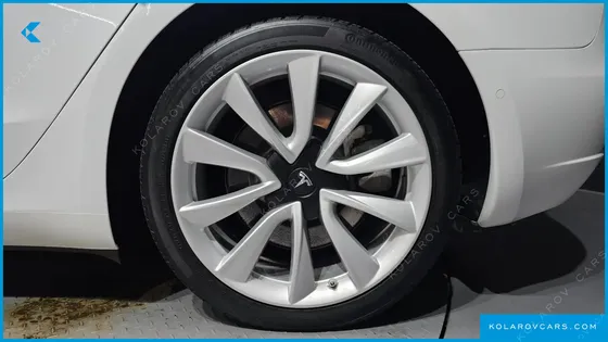 TESLA MODEL 3 LONG RANGE AWD