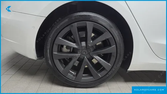 TESLA MODEL 3 LONG RANGE AWD