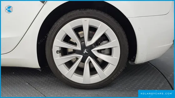 TESLA MODEL 3 LONG RANGE AWD