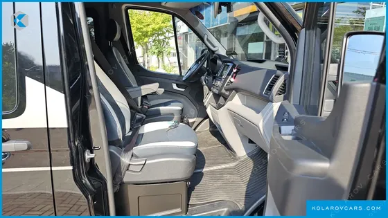 HYUNDAI SOLATI 15-SEATER
