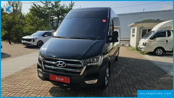 HYUNDAI SOLATI 15-SEATER