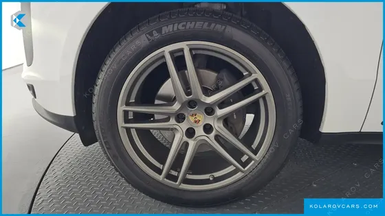 PORSCHE MACAN 2.0