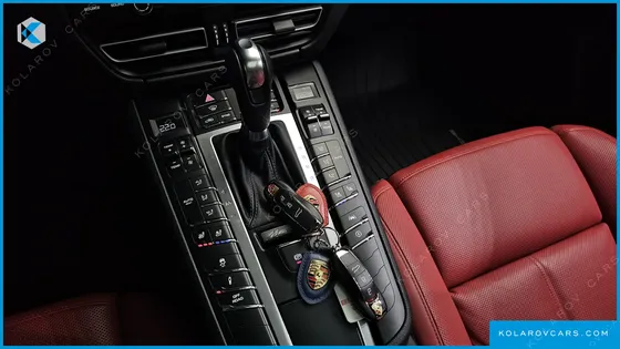 PORSCHE MACAN 2.0