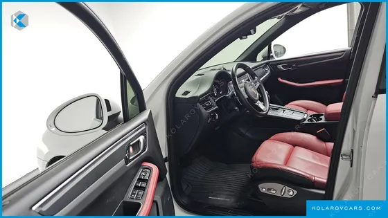 PORSCHE MACAN 2.0
