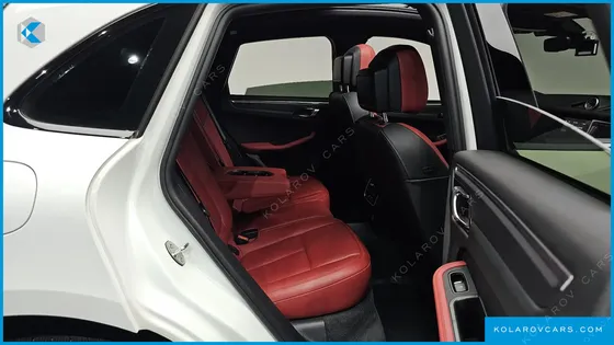 PORSCHE MACAN 2.0