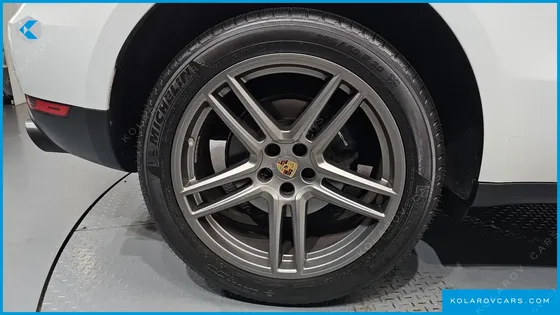 PORSCHE MACAN 2.0