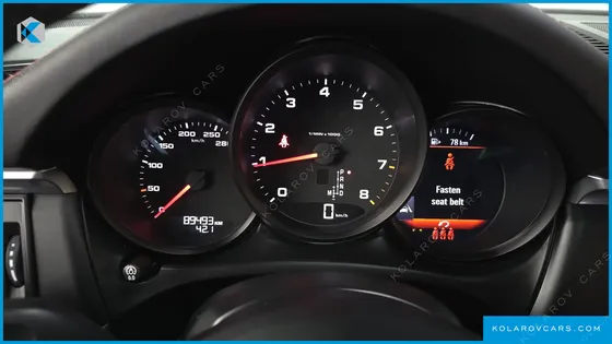 PORSCHE MACAN 2.0