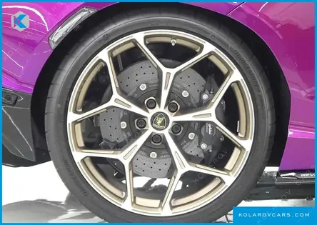 LAMBORGHINI REVUELTO 6.5 V12