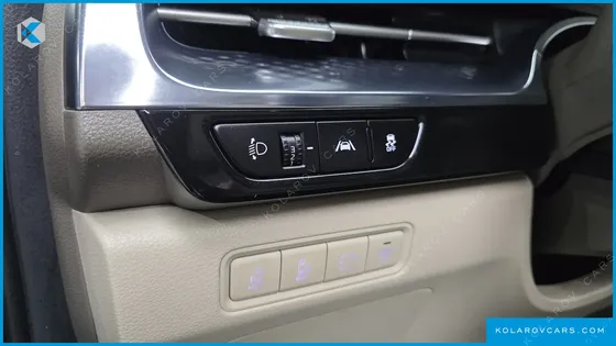 KIA CARNIVAL DIESEL 9-SEATER HI-LIMOUSINE